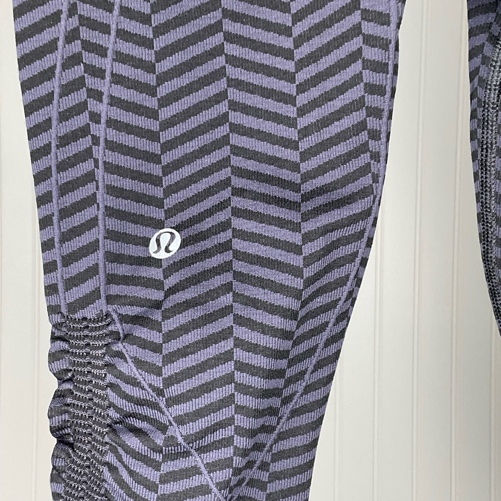Lululemon In The Flow Crop II leggings - Picture 8 of 8